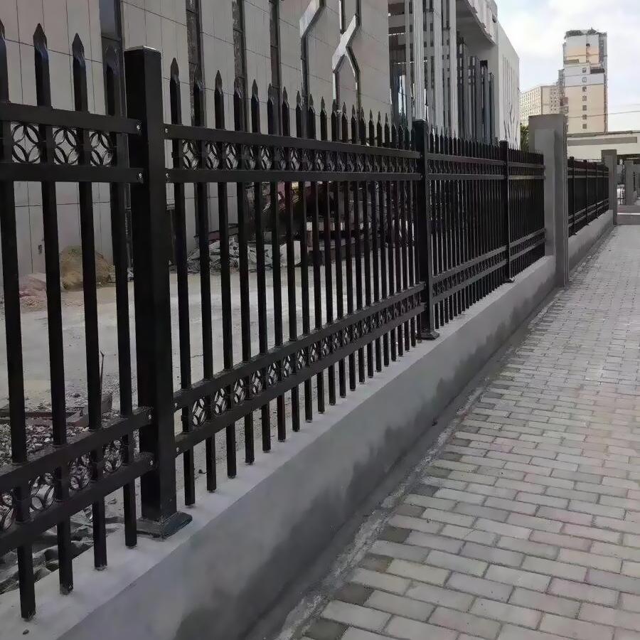 山阳小区锌钢围墙